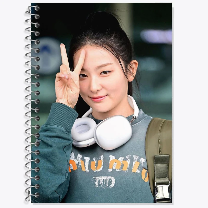 دفتر زبان 50 برگ خندالو مدل دو خط طرح سولگی گروه رد ولوت Red Velvet کد 19632