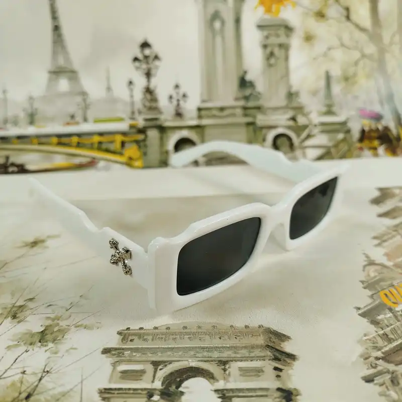 عینک آفتابی بچگانه مدل CH4 کد W