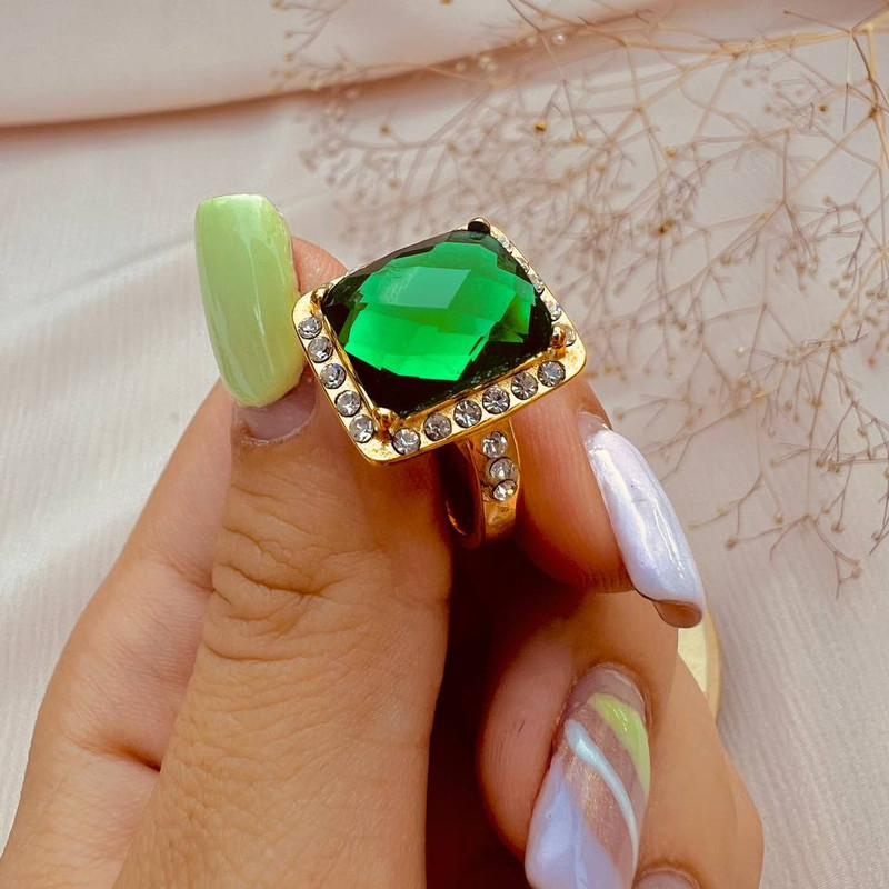 انگشتر زنانه مدل مربع نگینی کد kr انگشتر زنانه مدل مربع نگینی کد kr