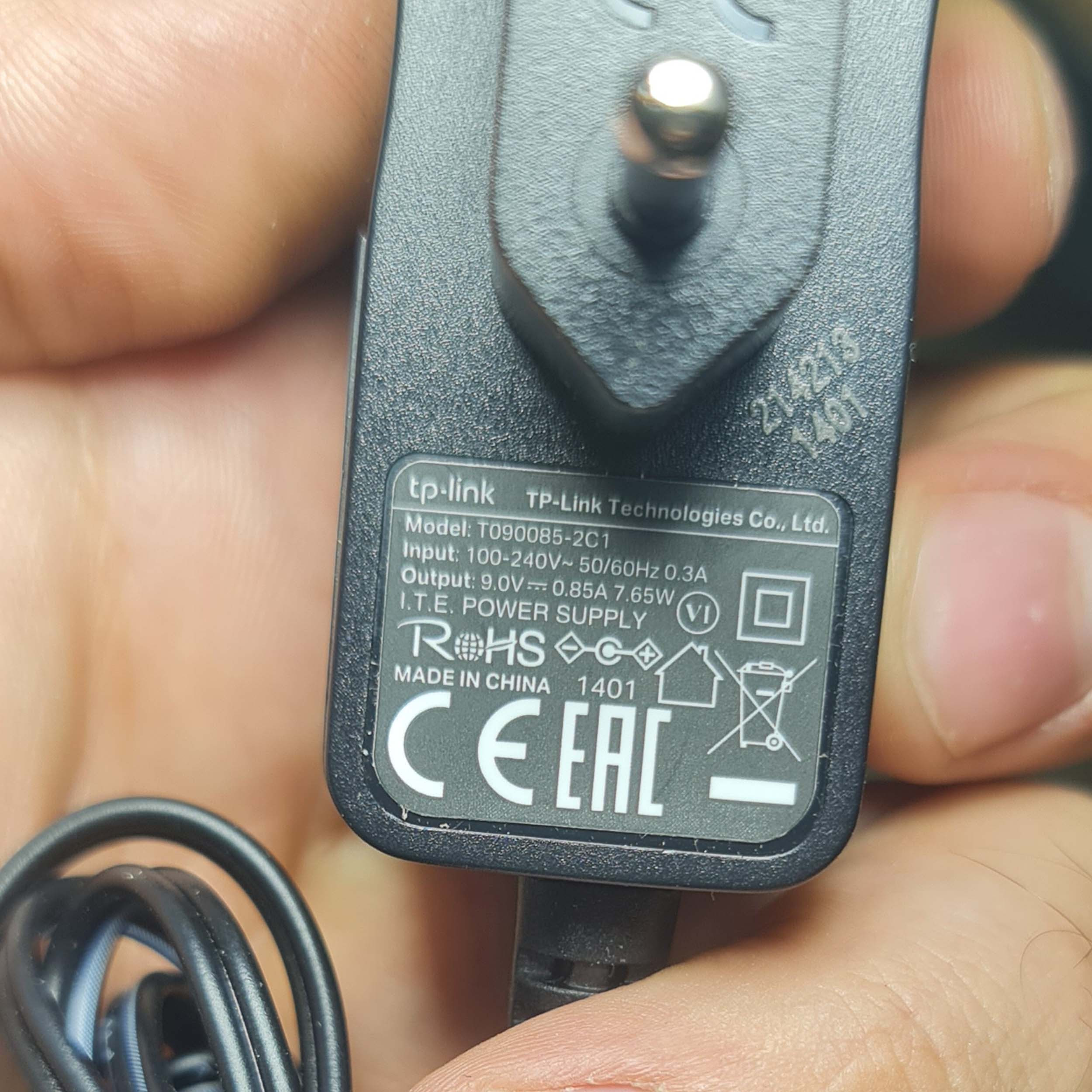 آداپتور 9 ولت 850 میلی آمپر ساعت تی پی لینک مدل KSRE-TP9-850