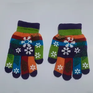 دستکش بافتنی بچگانه مدل برفی
