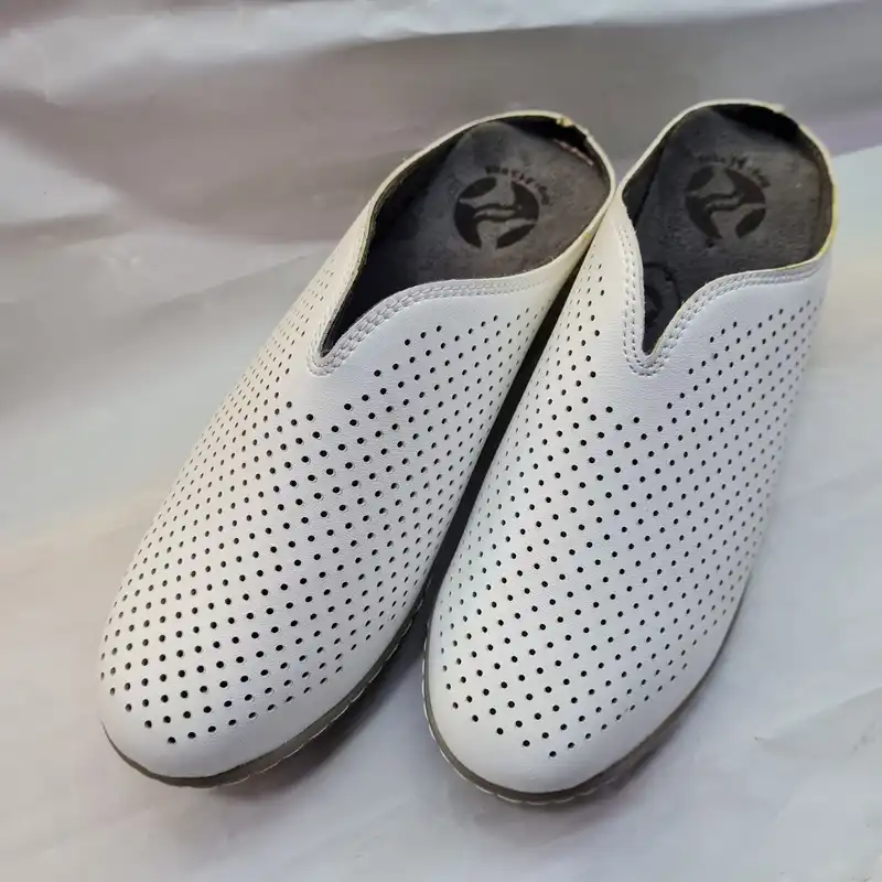 صندل زنانه مدل دنیا