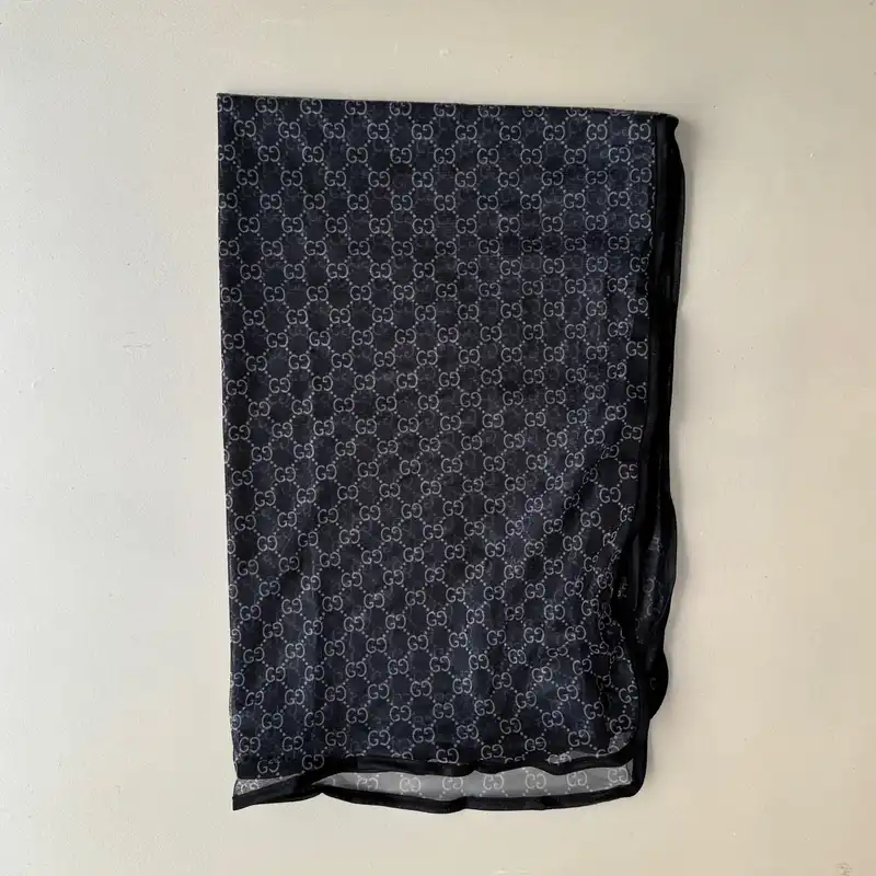 شال زنانه مدل توری تابستانی طرح زنجیره ای ریز