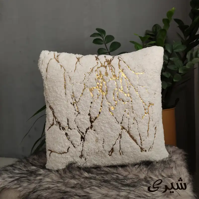 کاور کوسن مدل خز طلاکوب