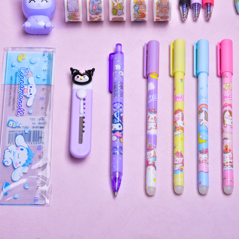 بسته لوازم تحریر مدل کرومی و گروه سانریو بسته 22 عددی