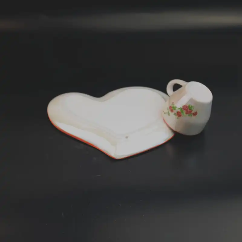 ست فنجان و بشقاب سرامیکی مدل لاستر