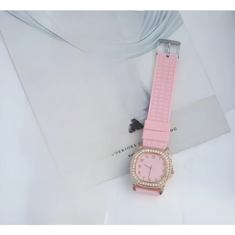 ساعت مچی عقربه ای زنانه مدل کلاسیک دور نگین بند پیو ضد آلرژی کد 2 ساعت مچی عقربه ای زنانه مدل کلاسیک دور نگین بند پیو ضد آلرژی کد 2