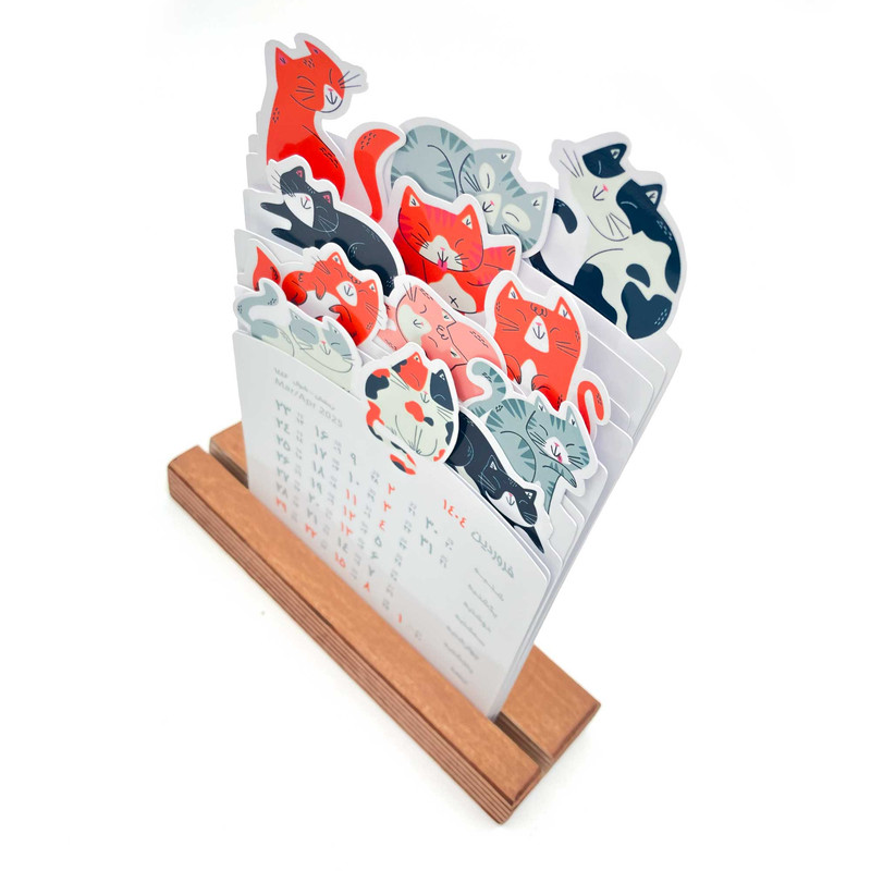 تقویم رومیزی سال ۱۴۰۴ مدل گربه