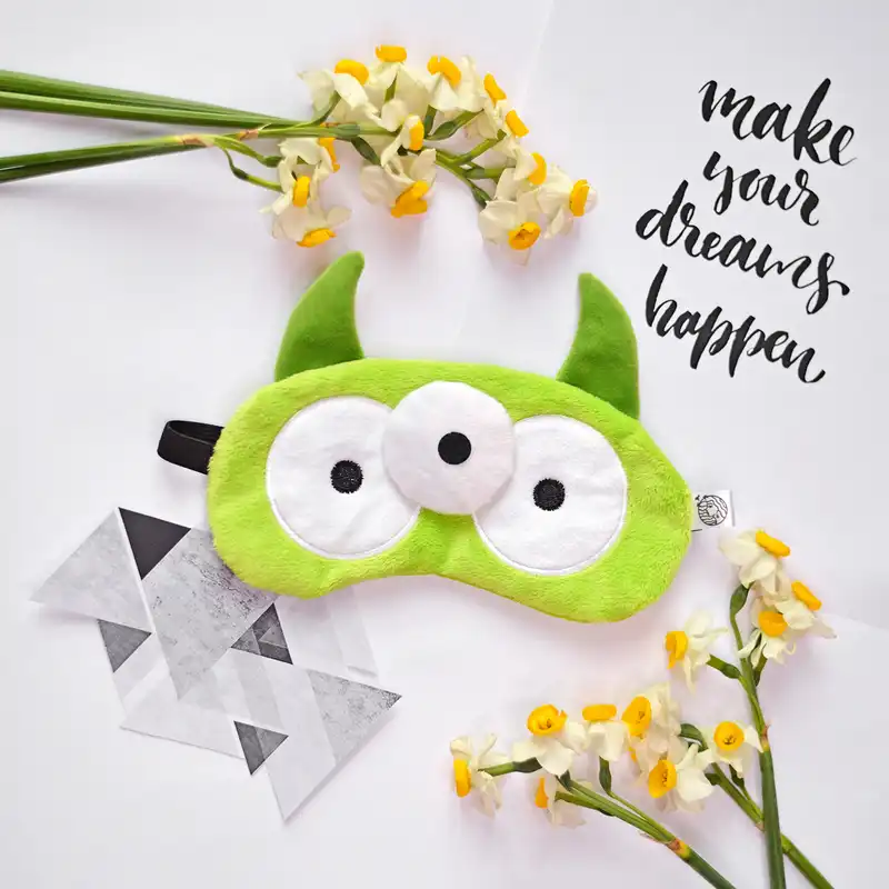 چشم بند خواب قاصدک مدل هیولا سه چشم کد 052