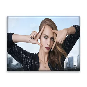 کاشی اطلس آبی طرح بازیگر کارا جاسلین دلوین مدل T6069