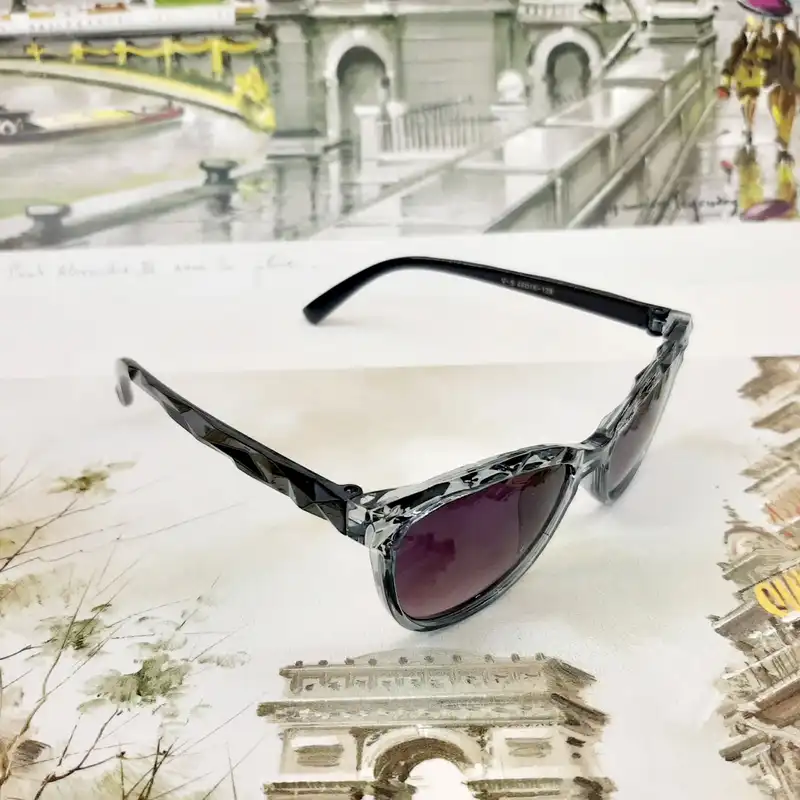 عینک آفتابی بچگانه مدل V-5bl