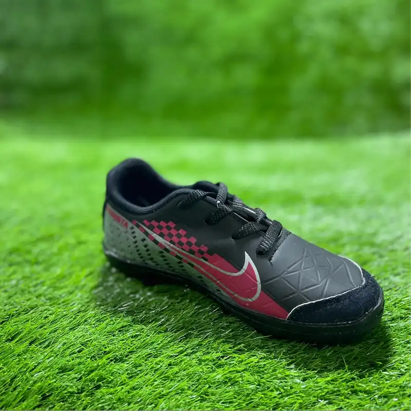 کفش فوتبال مردانه مدل استوک دار چمن کد n97