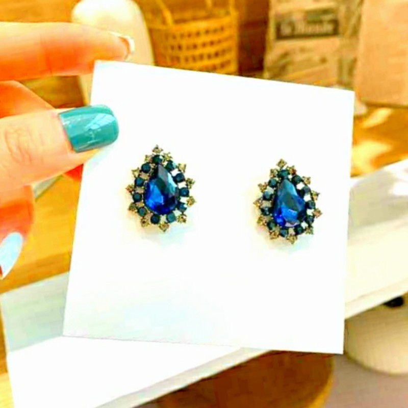 گوشواره دخترانه مدل عقیق طرح اشک گوشواره دخترانه مدل عقیق طرح اشک