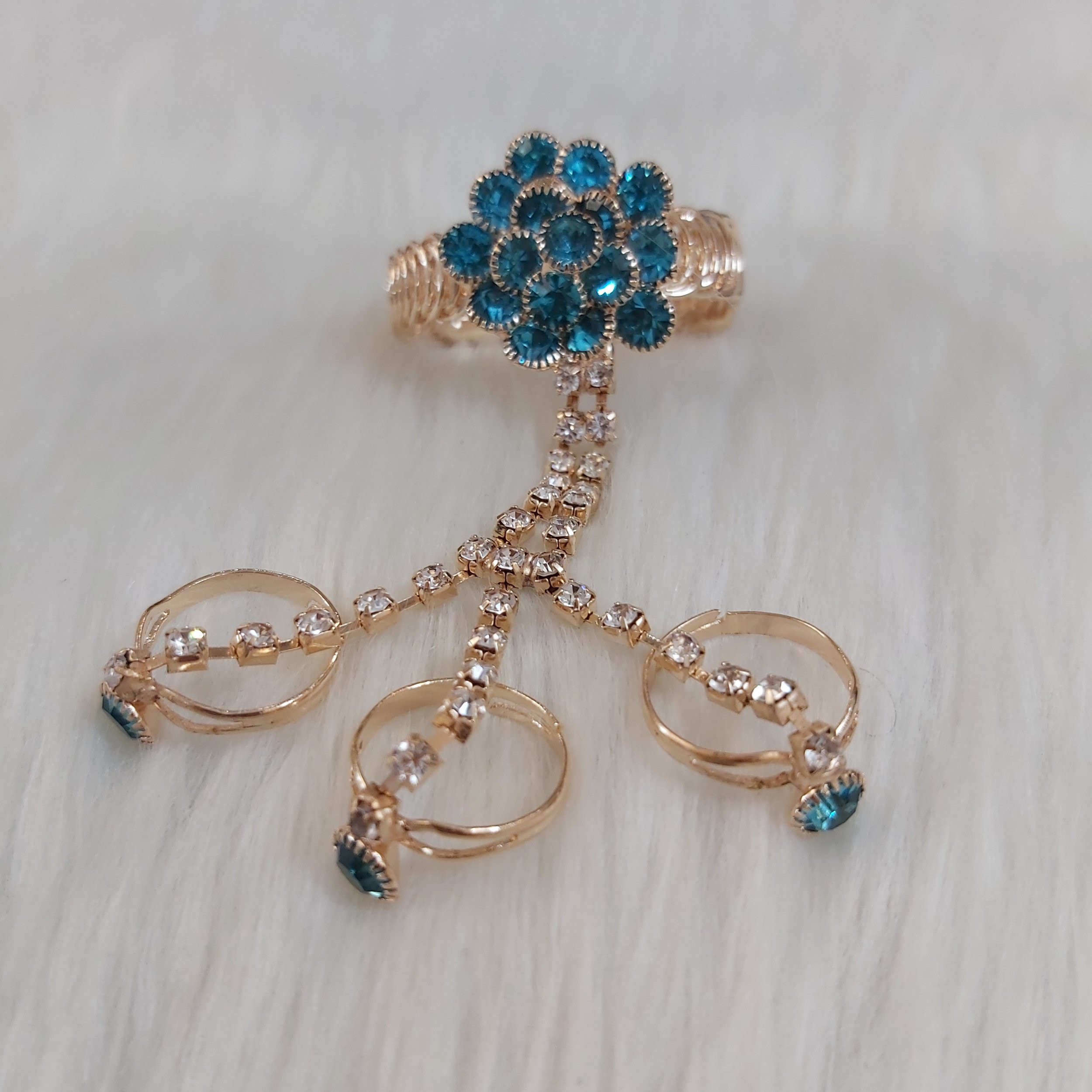 دستبند دخترانه مدل تمیمه طرح سه انگشتری کد tam118 دستبند دخترانه مدل تمیمه طرح سه انگشتری کد tam118