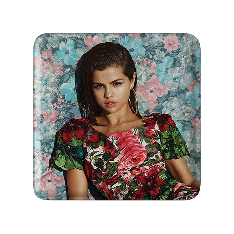 مگنت خندالو طرح سلنا گومز Selena Gomez مدل مربعی کد 19213