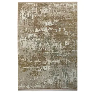 فرش ماشینی 500 شانه فرش مهدیان زمینه نسکافه‌ای حاشیه کرم کد 1071