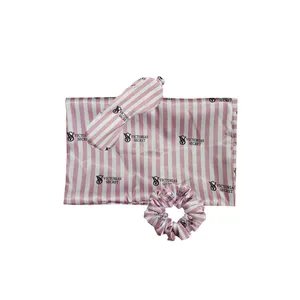 رو بالشی مدل ساتن کد 2 به همراه کش مو و چشم بند خواب