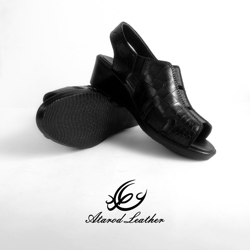 صندل زنانه چرم عطارد مدل چرم طبیعی کد SH145