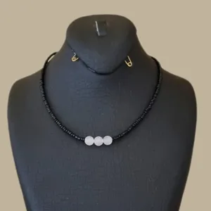 گردنبند دست ساز زنانه مدل منجوق مهره رزکوارتز