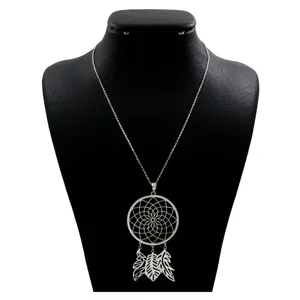 گردنبند نقره زنانه دلی جم طرح سه پر کد D 513