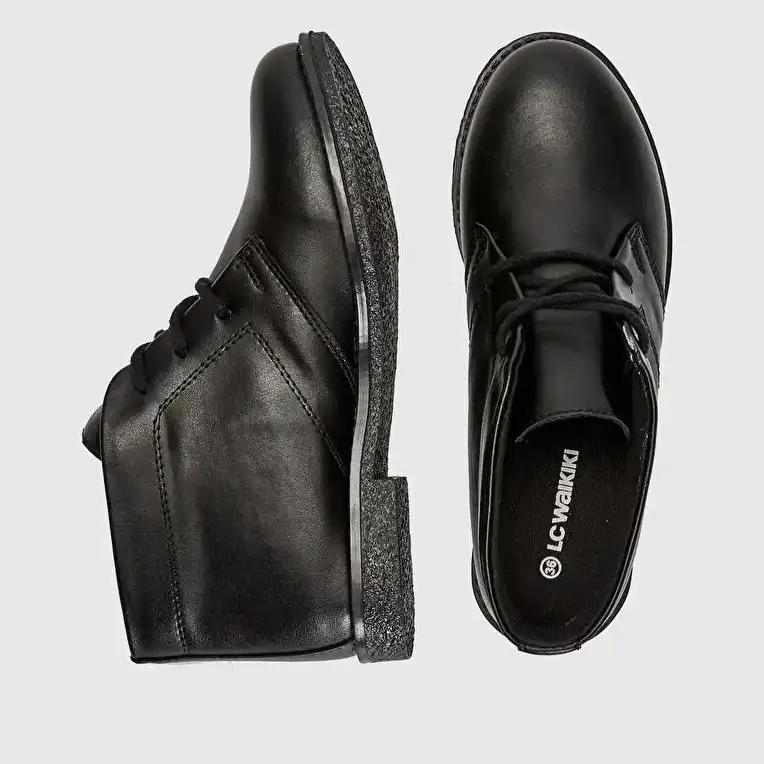 نیم بوت زنانه ال سی وایکیکی مدل ابگریز استپ دار