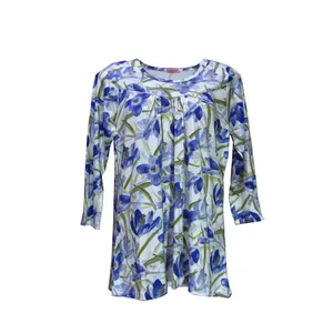 بلوز زنانه مدل آستین سه ربع گل لیلیوم رنگ آبی