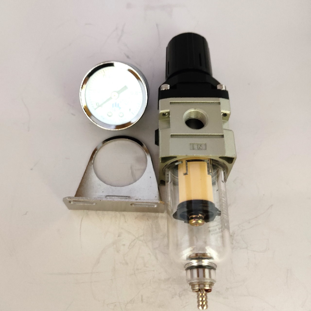 فیلتر رگلاتور پنوماتیک مدل AW2000