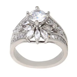 انگشتر نقره زنانه مدل آبکاری رادیوم کد AWR_821