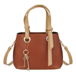 کیف دستی زنانه مدل کلیددار طرح 2C