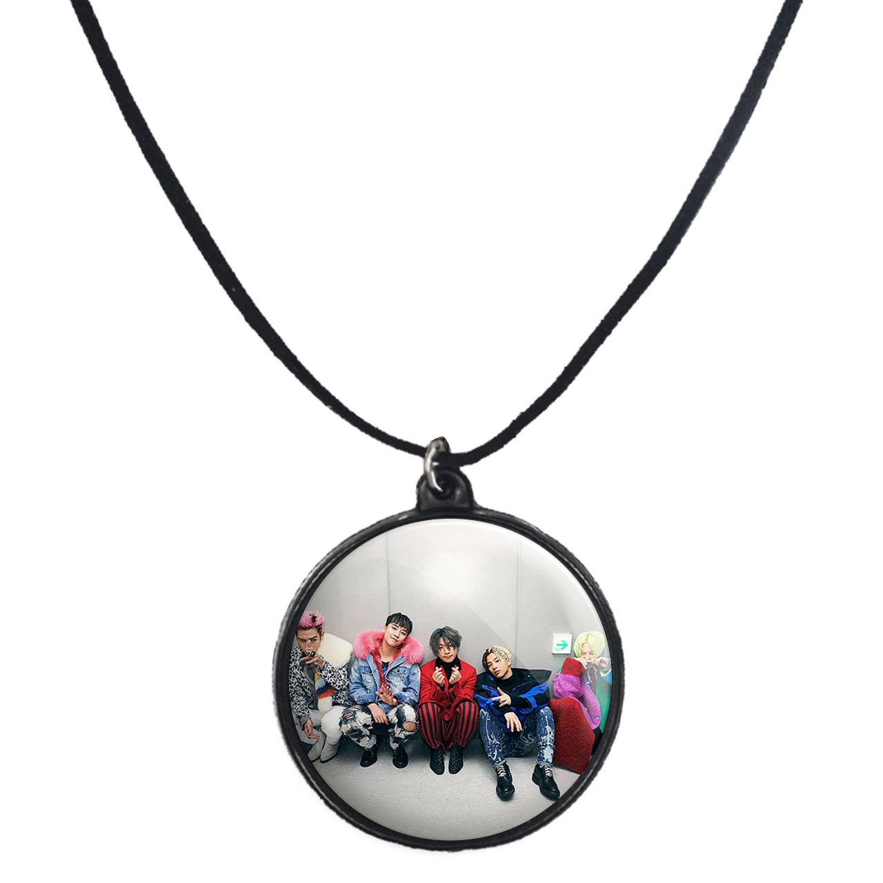 گردنبند پرمانه طرح گروه موسیقی بیگ بنگ BIG BANG کد pmb.15213 مدل دو طرفه