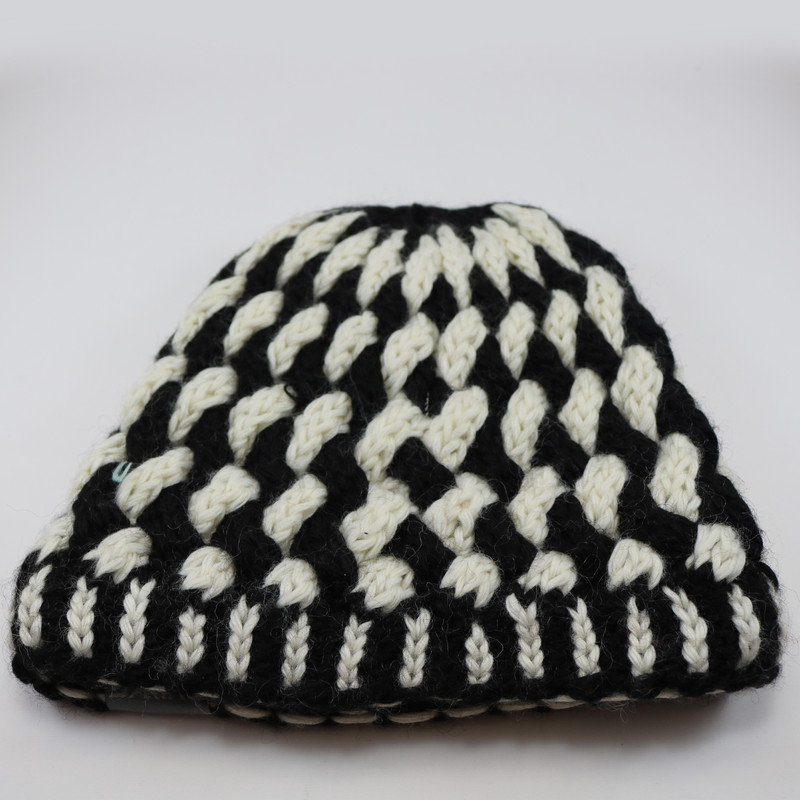 کلاه بافتنی زنانه مدل 8680