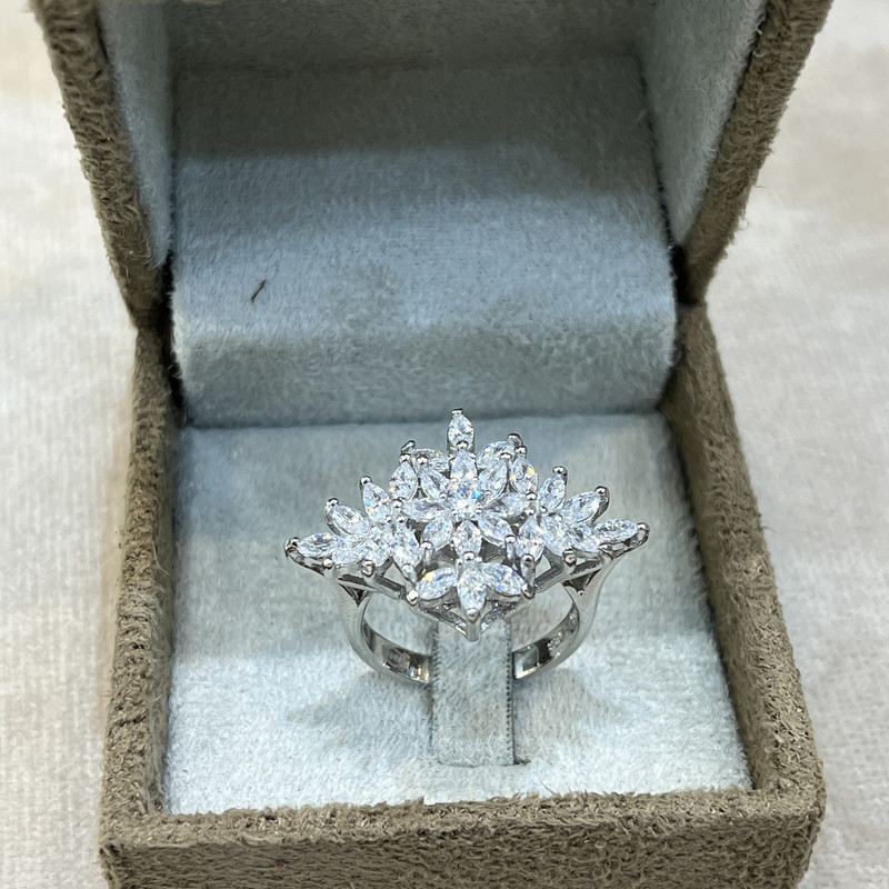 انگشتر نقره زنانه مدل جواهر اتریشی کد 33-32