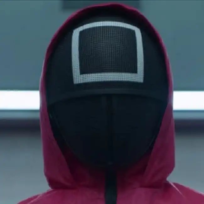 ماسک ایفای نقش مدل اسکویید گیم طرح مربع