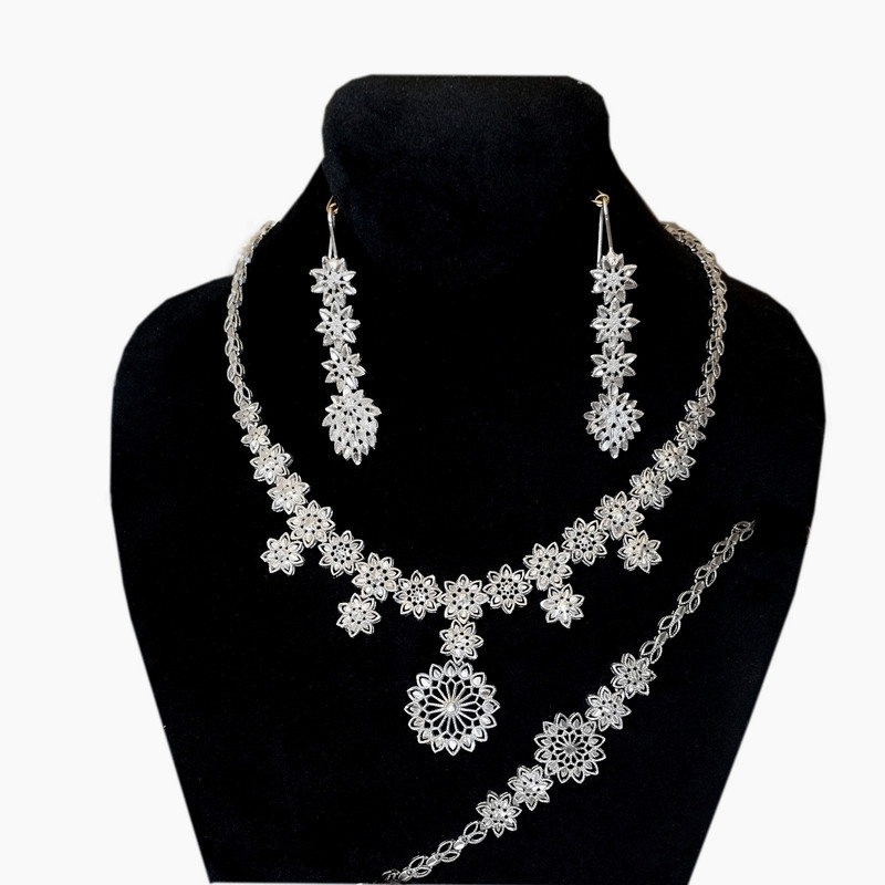 نیم ست نقره زنانه مدل I.D.I 8