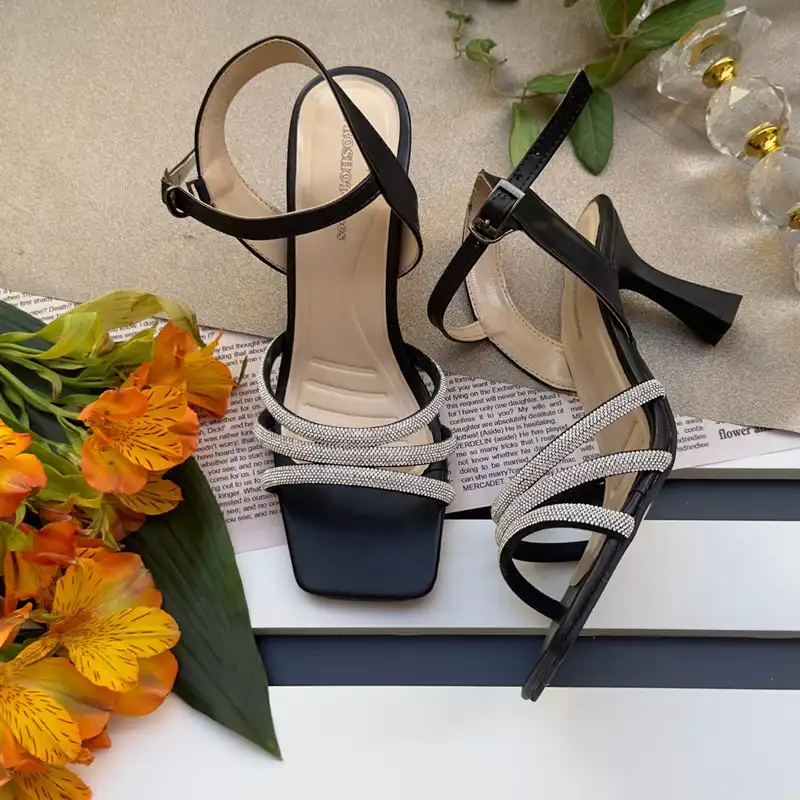 صندل زنانه مدل ژاکلین BL