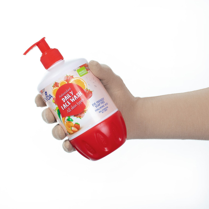 ژل شستشو صورت سودا مدل پرتقال و توت فرنگی حجم 500 میلی لیتر
