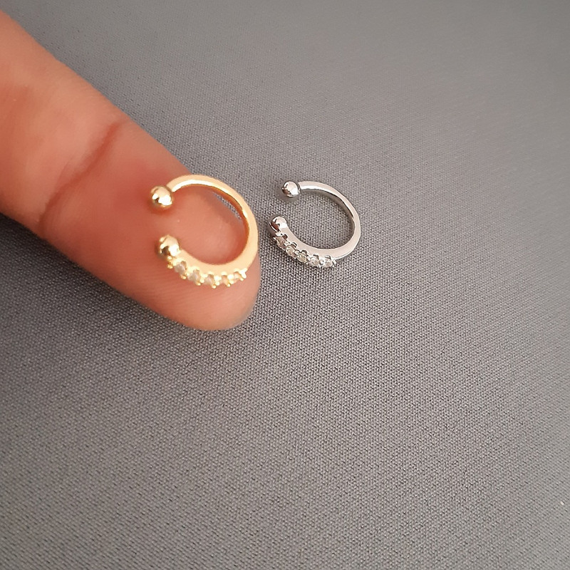 پیرسینگ فیک لب مدل نگینی