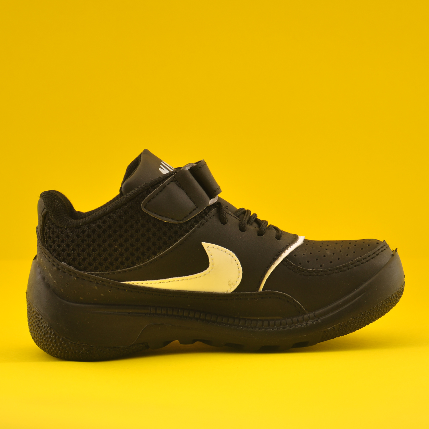 کفش مخصوص پیاده روی کد me270