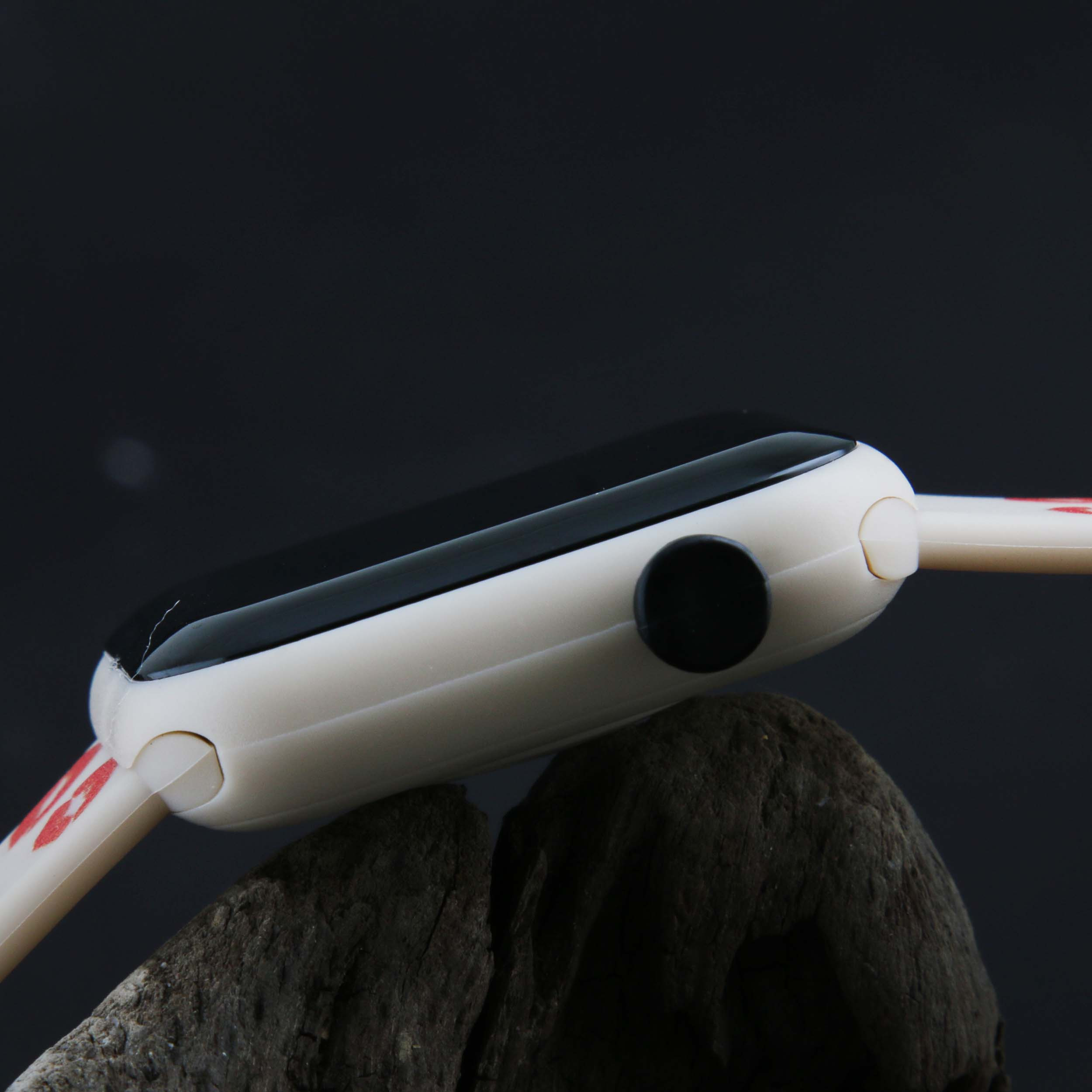 ساعت مچی دیجیتال زنانه مدل بند سلیکونی فانتزی کد WHW_375