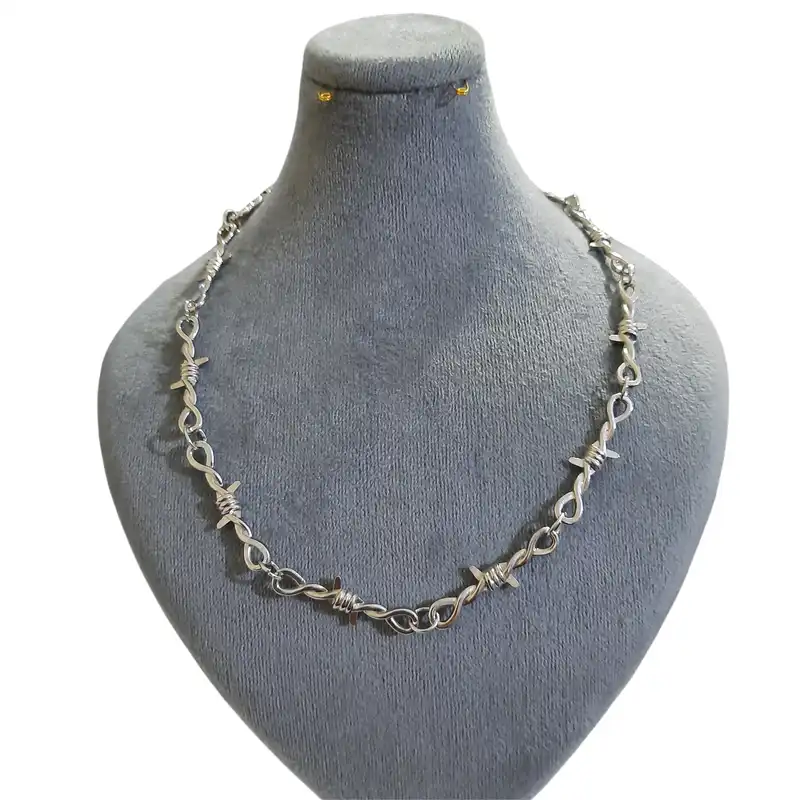 گردنبند مدل سیم خاردار