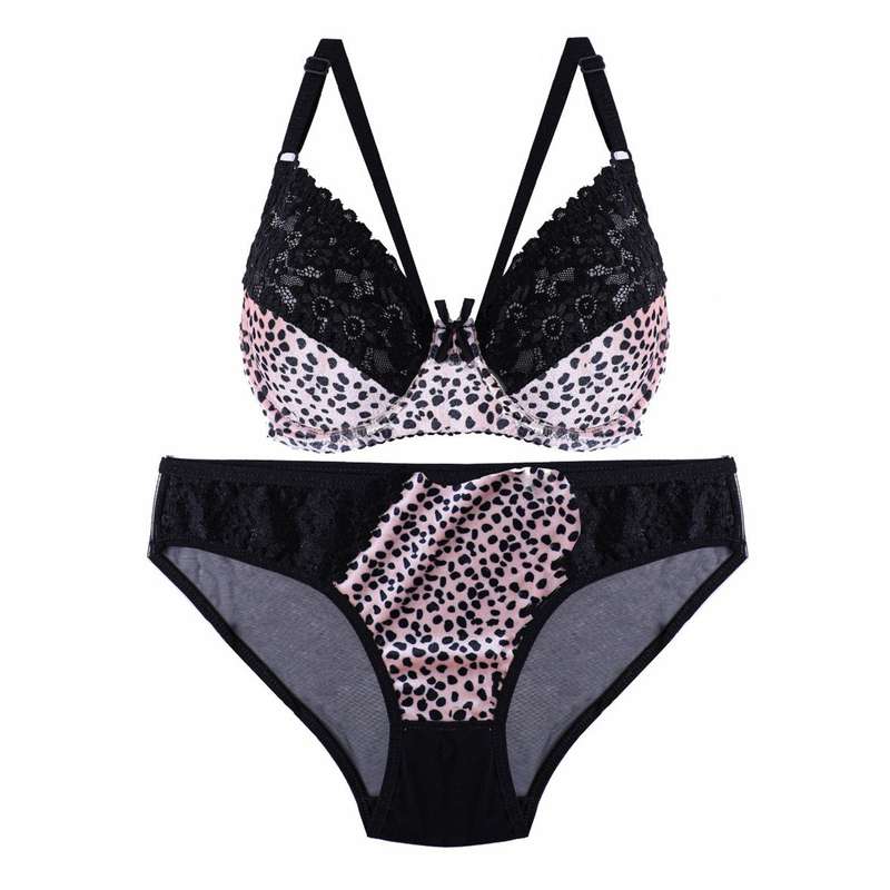 ست شورت و سوتین زنانه مدل پلنگی مخمل گیپور