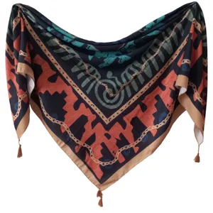 روسری زنانه مدل منگوله دار