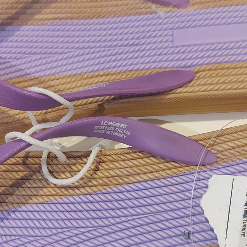 دمپایی لاانگشتی زنانه ال سی وایکیکی مدل طبی دولایه استپ دار