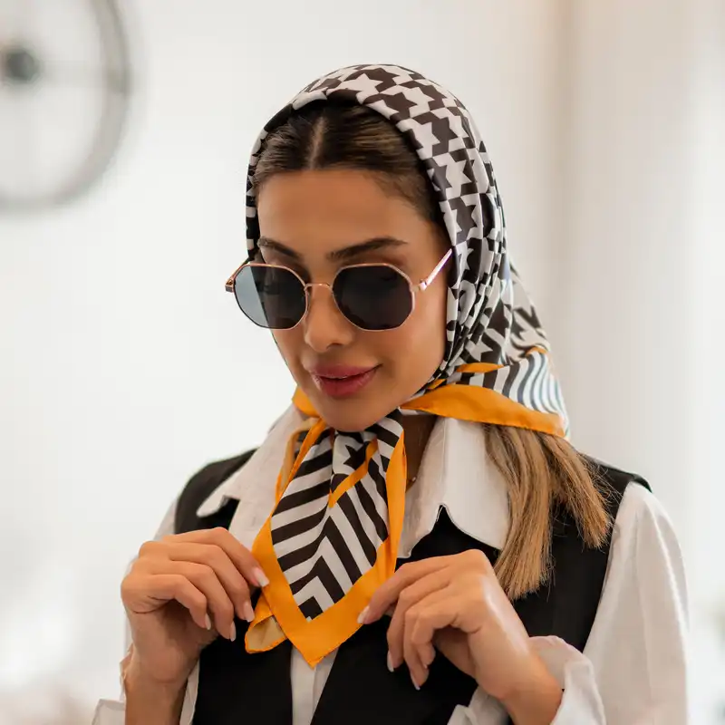 روسری زنانه مدل لاینر