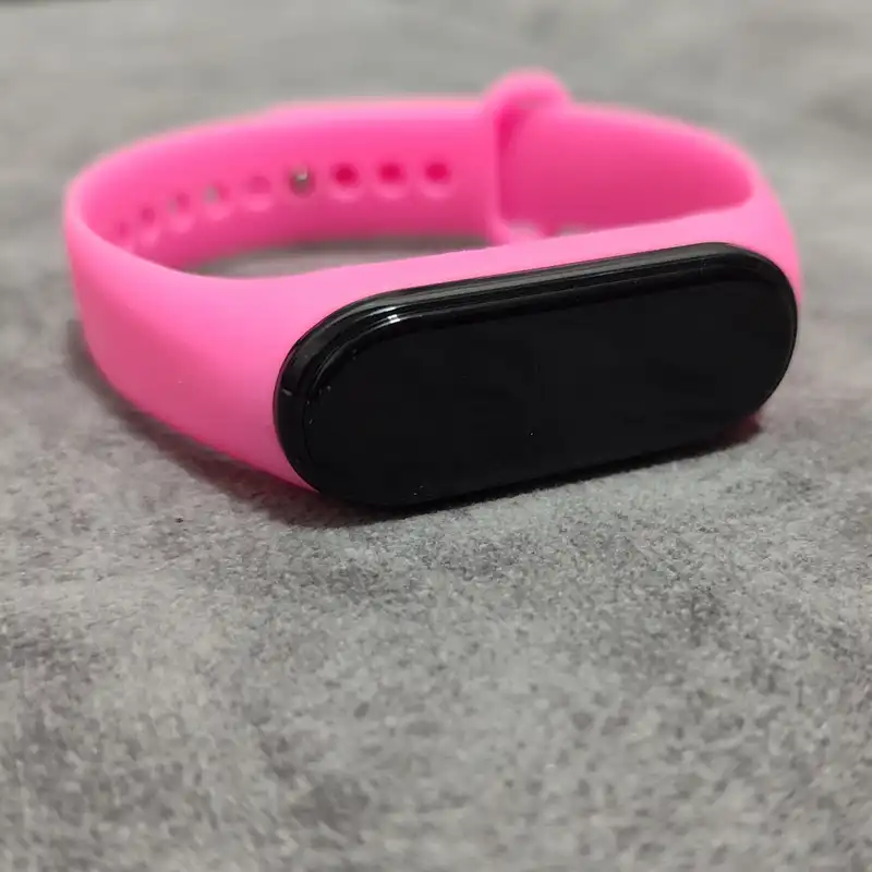 ساعت مچی دیجیتال مدل بند سیلیکونی کد 017