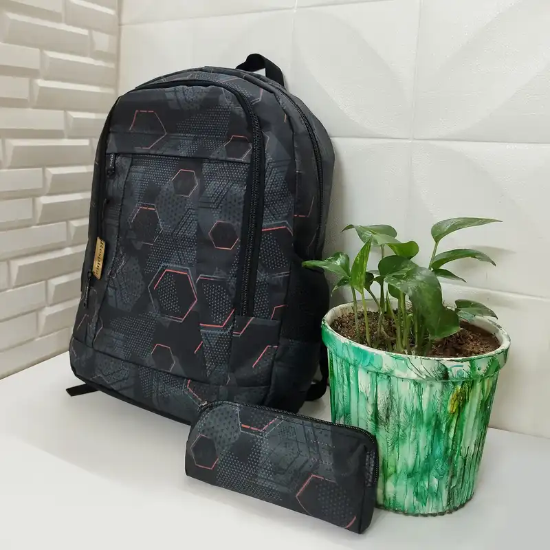 کوله پشتی مدل Hexagon به همراه جامدادی