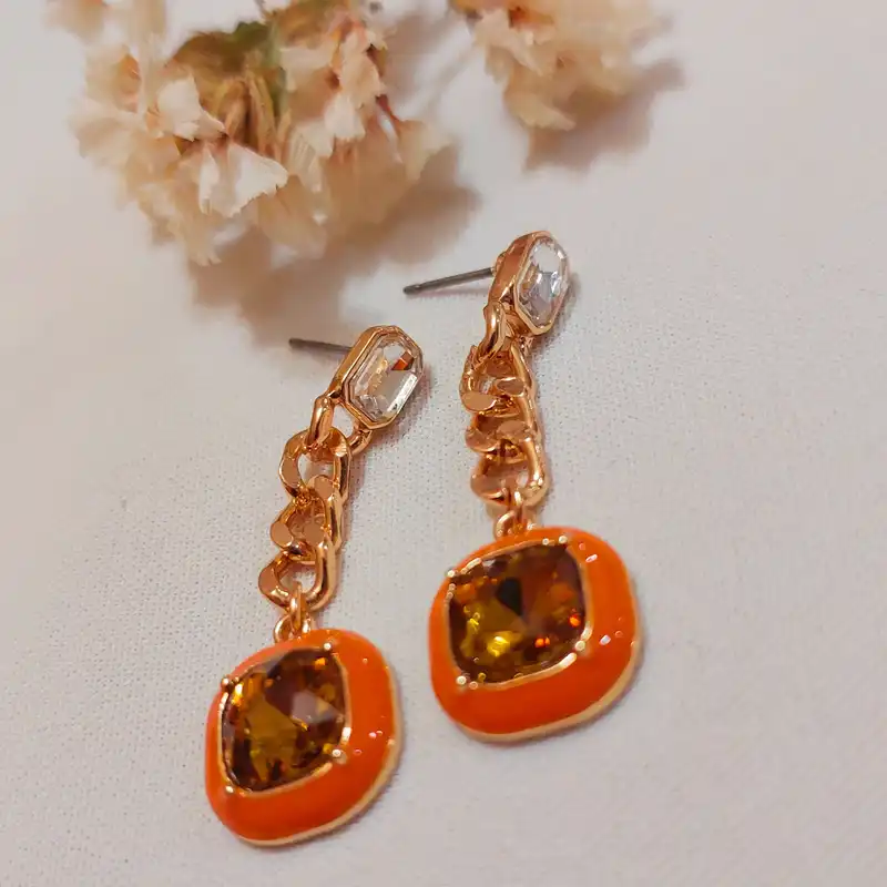 گوشواره زنانه مدل کریستالی و زنجیری