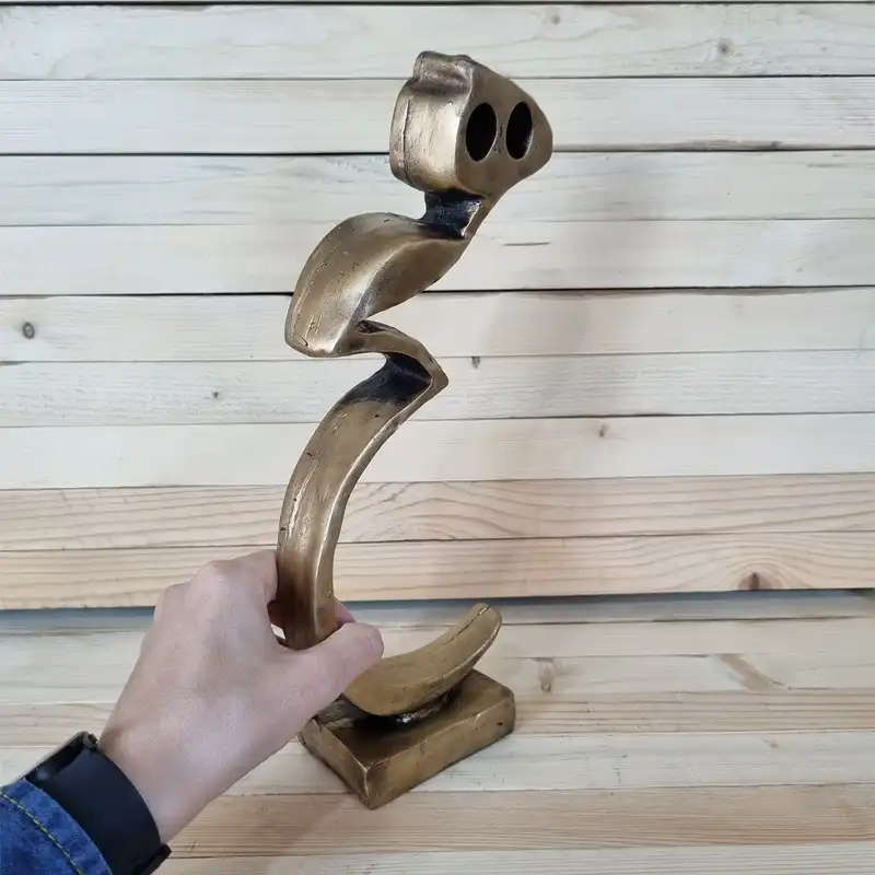 تندیس مدل هیچ