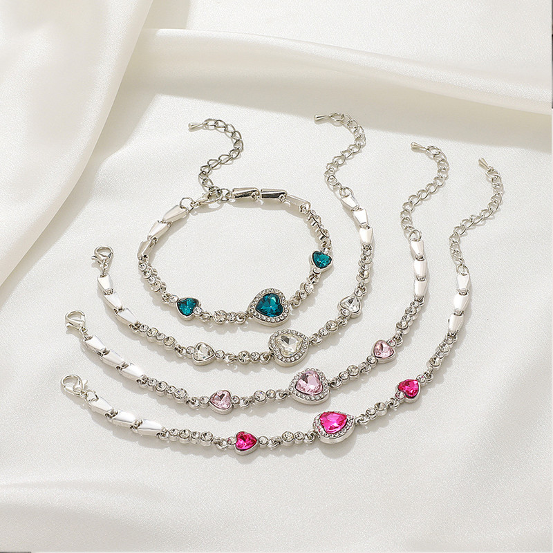 دستبند زنانه مدل قلب کد 00738