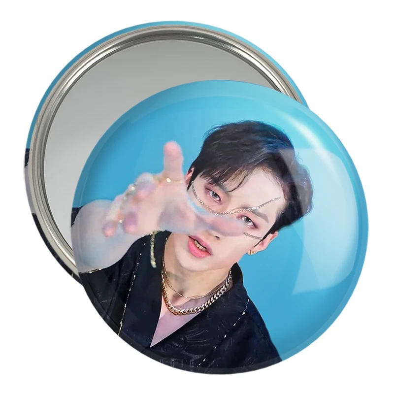 آینه جیبی خندالو مدل بنگ چان گروه استری کیدز Stary Kids  کد 16955